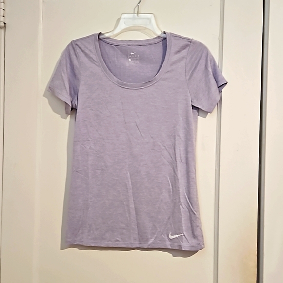 Nike Dri Fit short sleeve lavender tee shirt size x-small - Picture 1 of 5